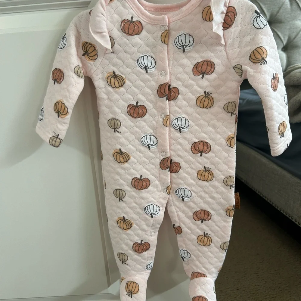 Lila and Jack Pink Pumpkin Print Kids One Piece Footie Halloween/Fall 6-9M